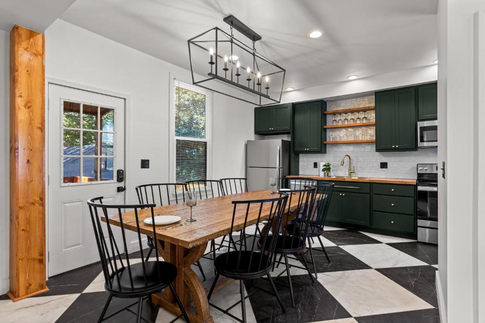 518 Wine Country Getaway